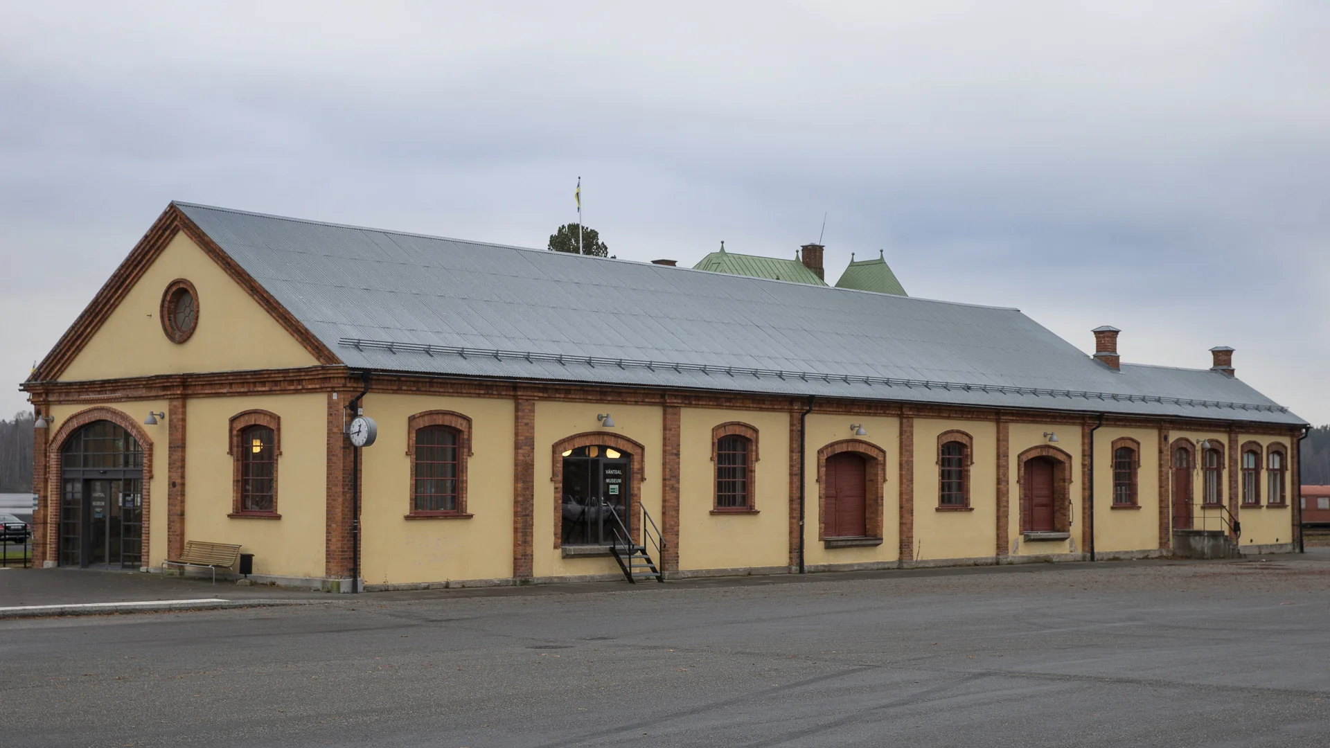Godsmagasinet Nora väntsal och tågmuseum